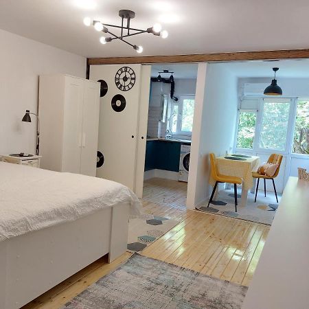 Studio 22 Craiova Luaran gambar