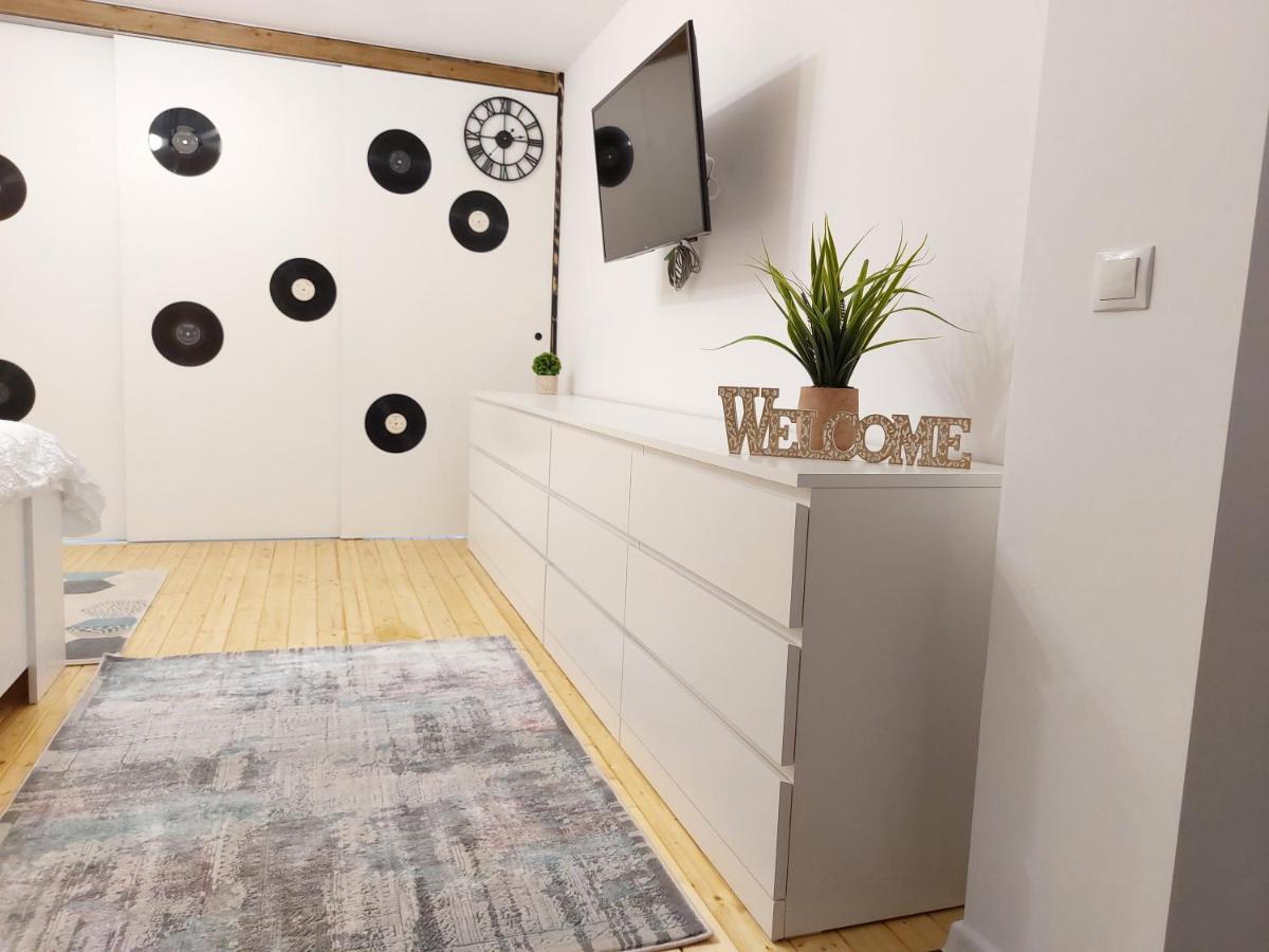 Studio 22 Craiova Luaran gambar